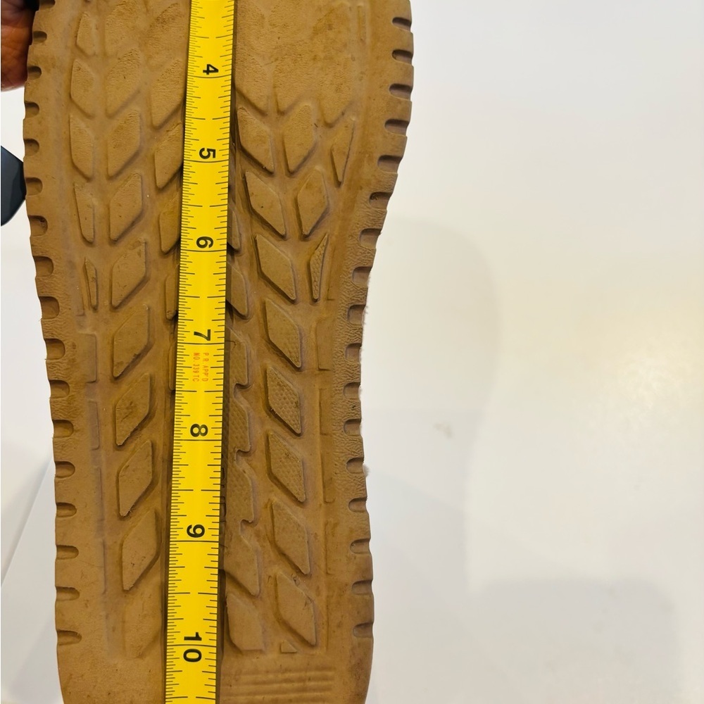 UGGS Koolaburra Chestnut Suede Ankle Boots size 10 - Picture 9 of 9